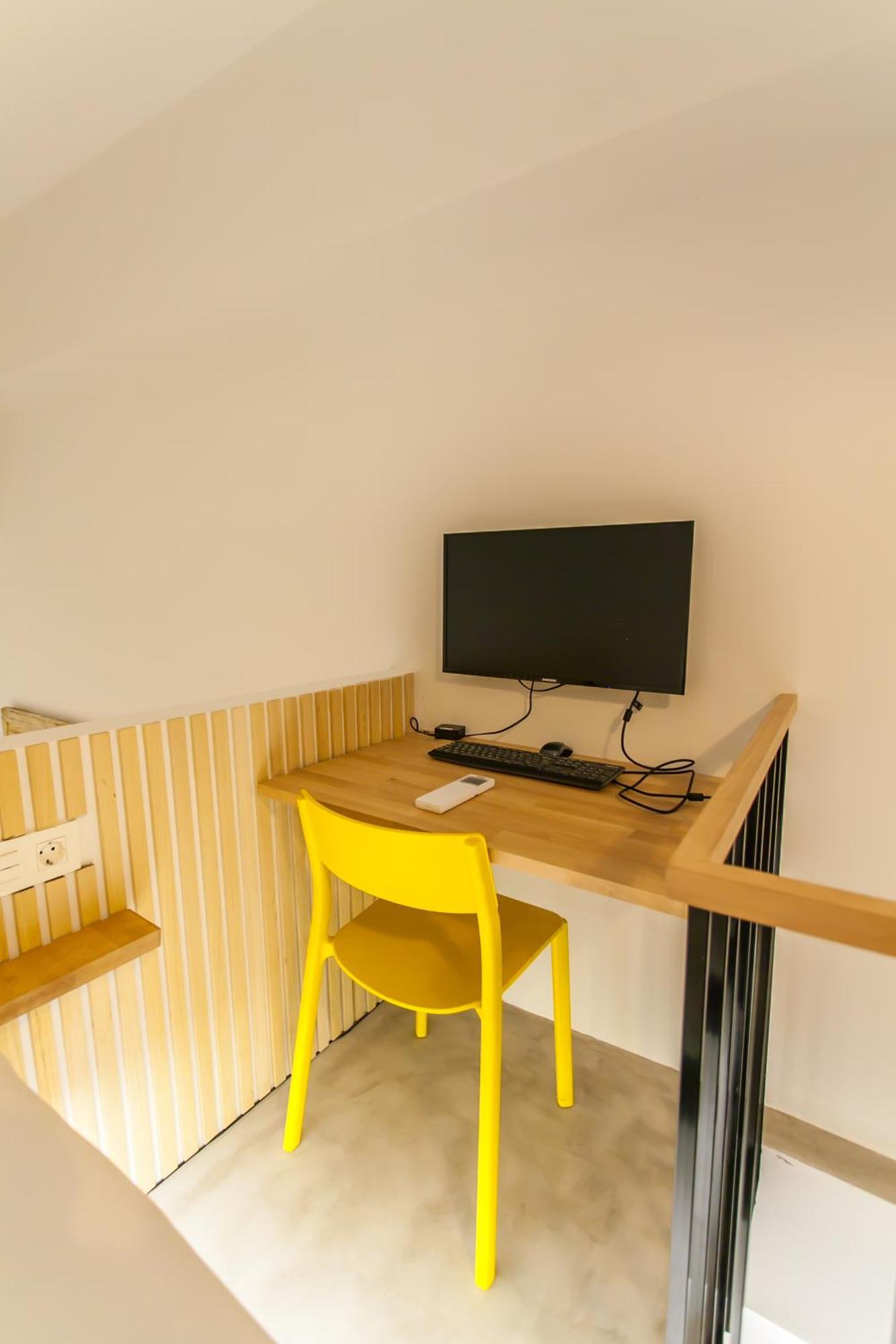 Guernica Luxury Duplex - Location, Light, And Art Appartement Madrid