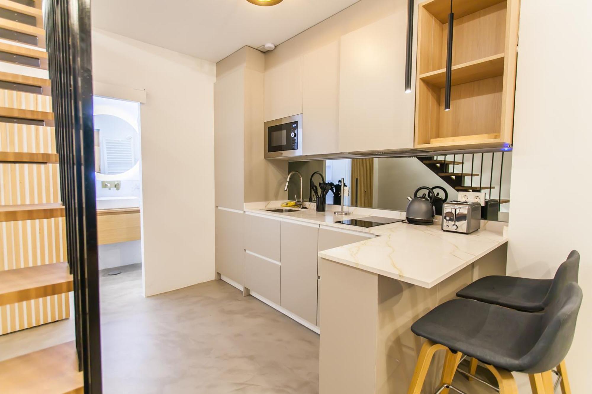 Appartement Guernica Luxury Duplex - Location, Light, And Art *